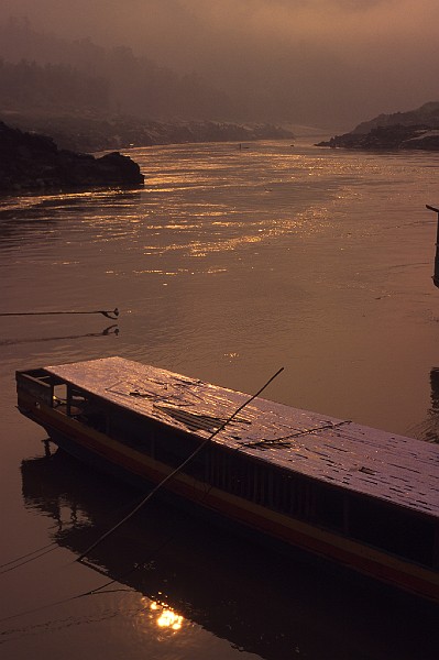 laos032 - The boat from Pak Beng to LP smaller.jpg